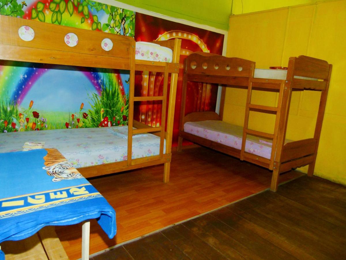 Bed and Breakfast A&T Amazon Backpacker'S Iquitos Exterior foto